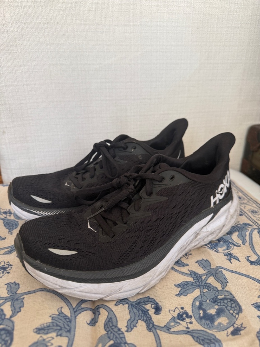 Hoka Clifton 8 Running Shoes